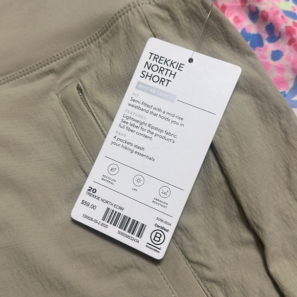 NWT Athleta Trekkie North Khaki Short size 20 - Picture 2 of 4